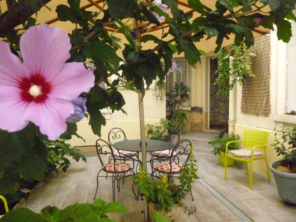 Hotel California Виши Экстерьер фото