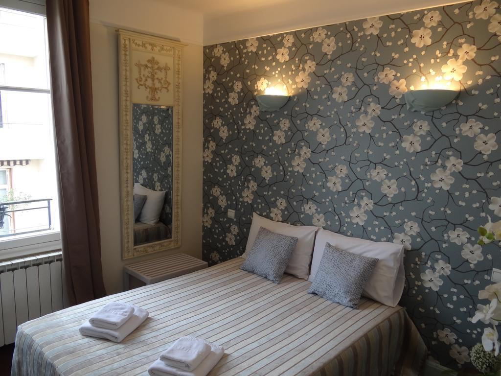 Hotel California Виши Номер фото